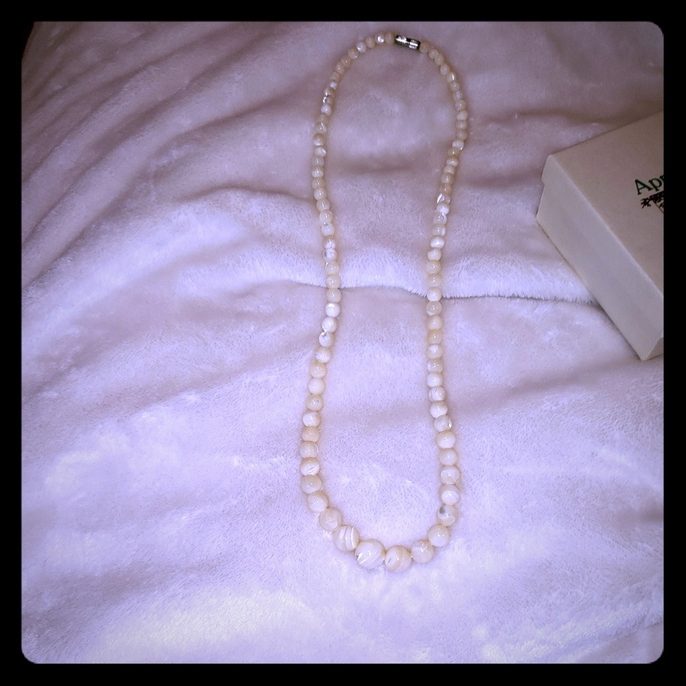Vintage round stone agate necklace